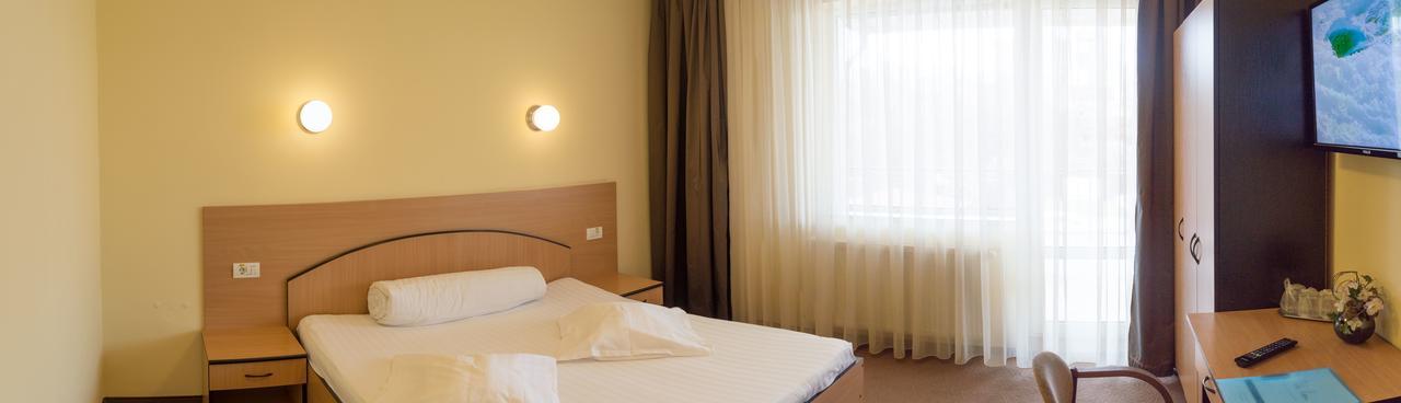 Vila Rosa 2 Hotell Cluj-Napoca Exteriör bild