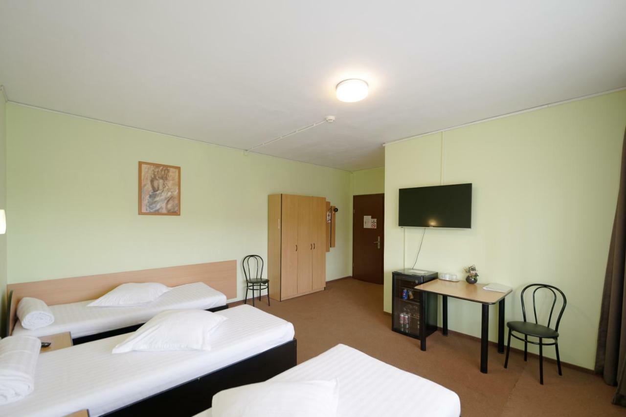 Vila Rosa 2 Hotell Cluj-Napoca Exteriör bild